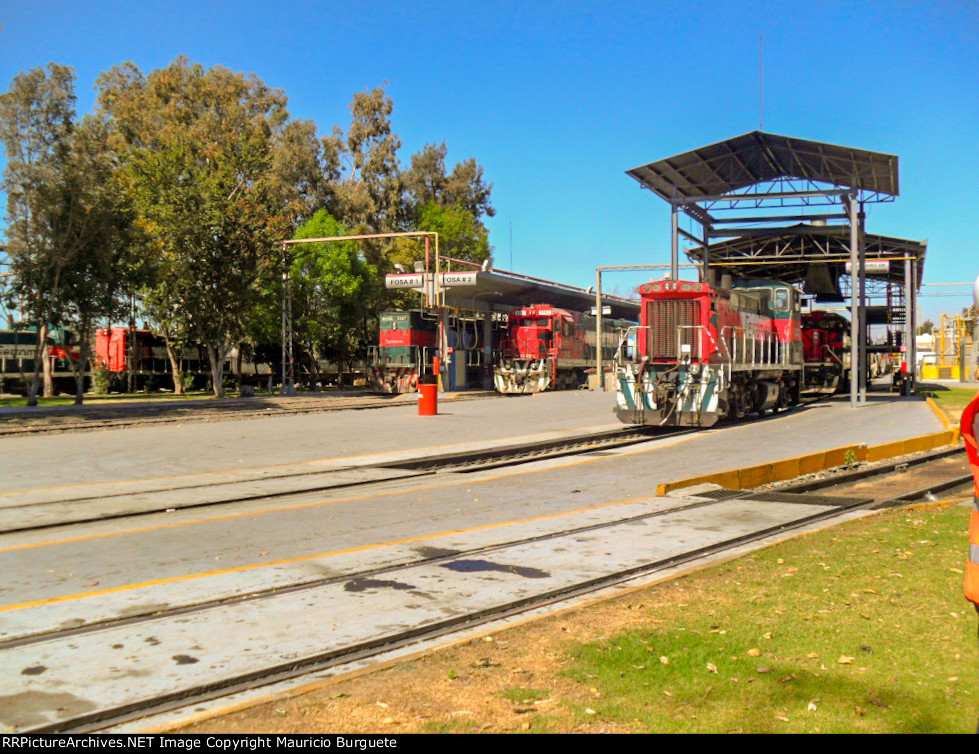 FXE Locomotives at Guadalajara yard